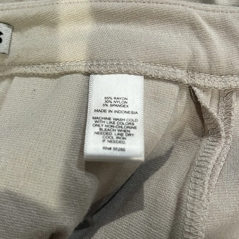 Express Darted Pleat Two-Tone Skirt (8) - Image 7