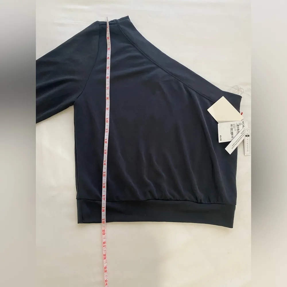 NWT OPEN EDIT BLACK ONE-SHOULDER LONGSLEEVE CROP TOP - Image 6