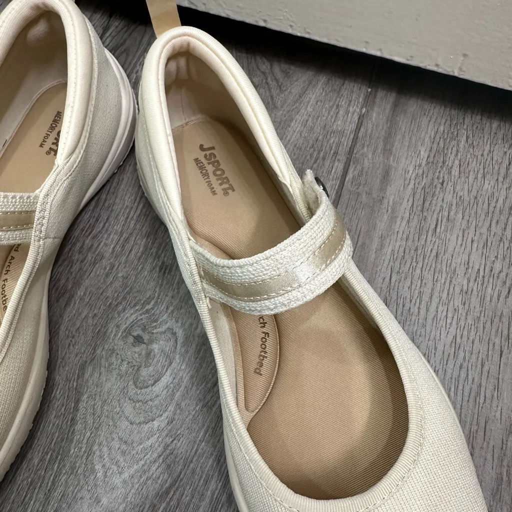 Elegant Cream Women's Sneakers Size 10 - Image 4