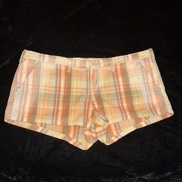 NWT Vintage Abercrombie and Fitch Plaid Shorts - Image 2