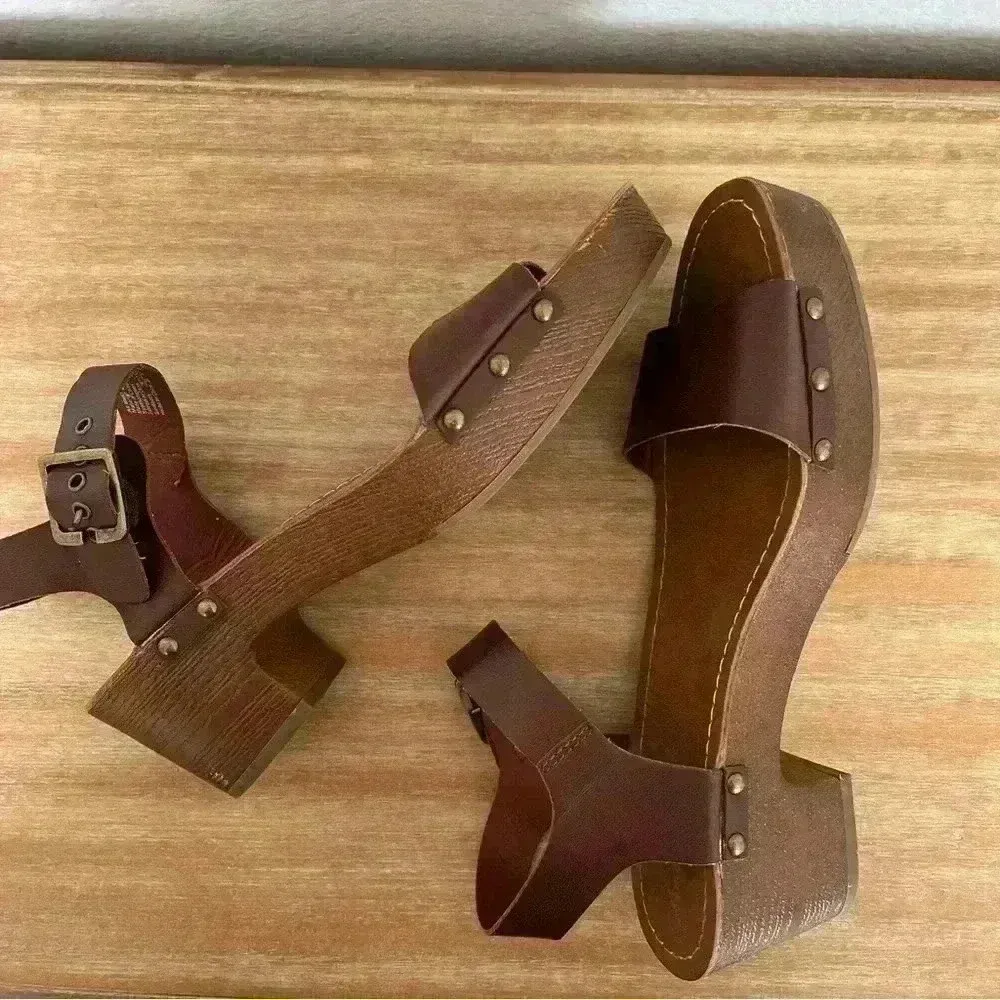 American Eagle 9.5 Women Brown Faux Wood Ankle‎ Strap Clog Heel Platform Sandals - Image 5