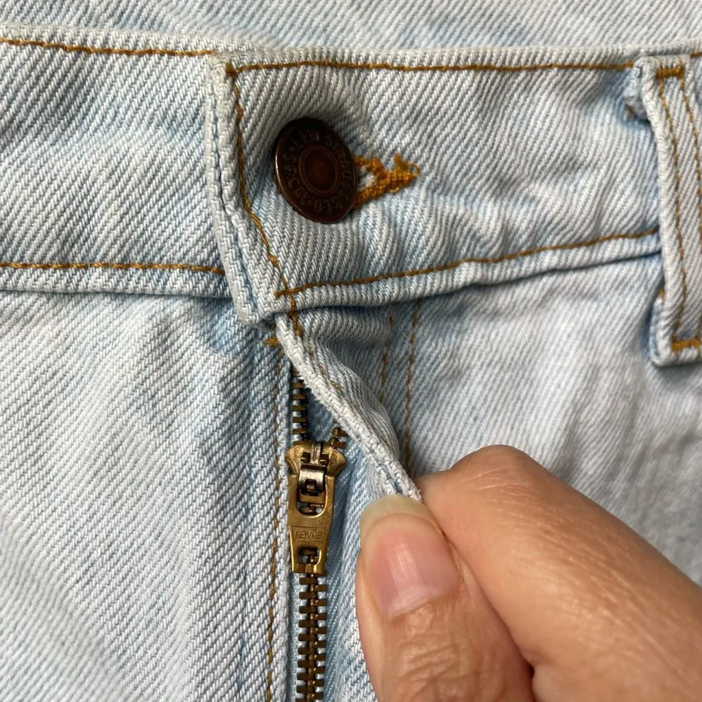 Levi’s Vintage 90s 521 Tapered Fit Jeans 16 Short - Image 7