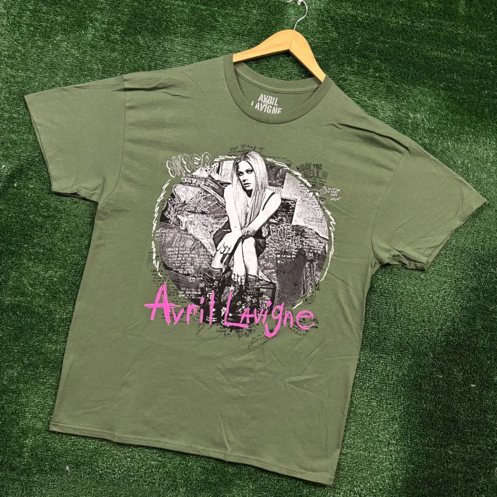 Avril Lavigne The Best Damn Thing Punk Rock Tee XXL - Image 3