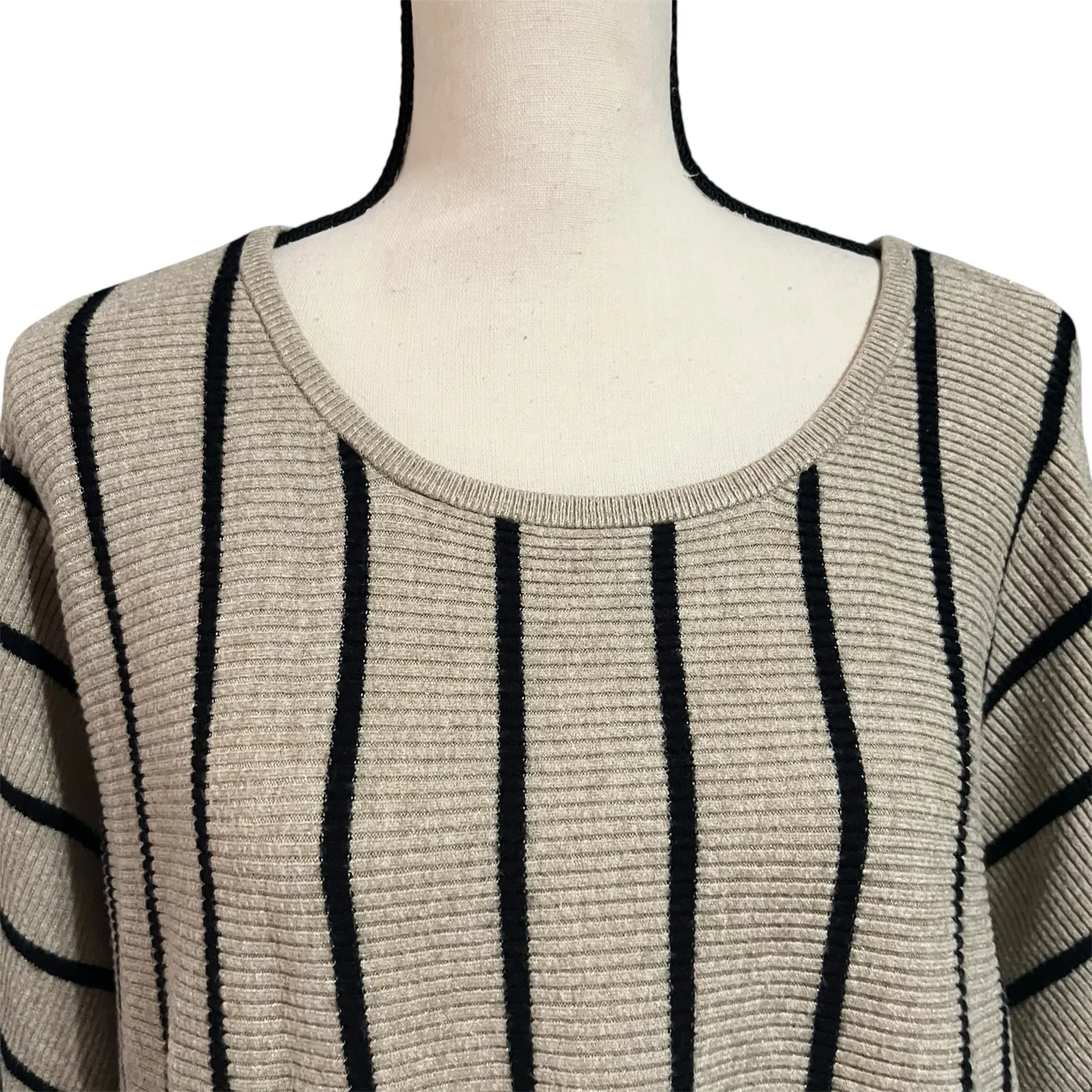 Philosophy Republic Clothing Women's Stripe Bat Wing Sleeve Sweater Sz 3X Soft Black - Image 2
