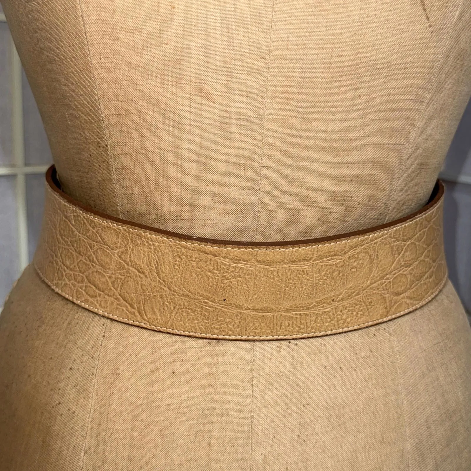 Vintage Sandy Duftler Y2K 90s Tan Leather Chunky Buckle Statement Belt 25 - Image 6