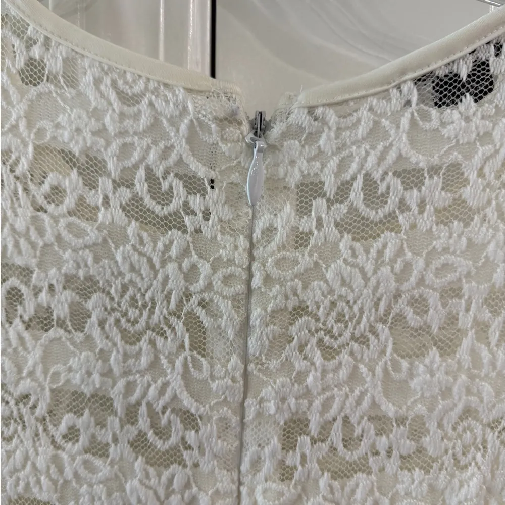 Bebe White Lace Peplum XS Top Mermaidcore Balletcore Romance Fairy Whimsy Twee - Image 3