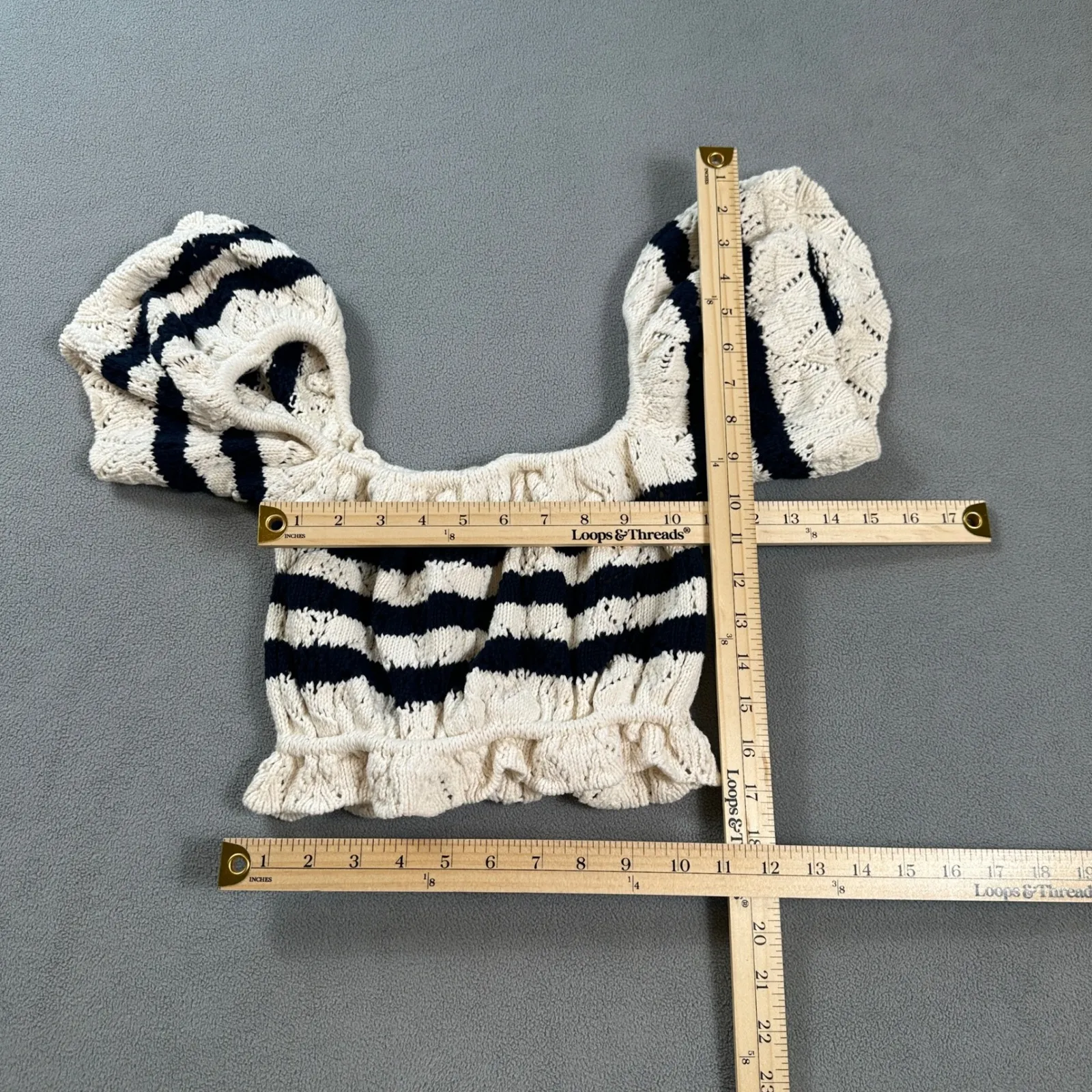 Zara Woman Cropped Knit Top L Navy White Stripe Off Shoulder Puff Sleeve Ruffle - Image 3