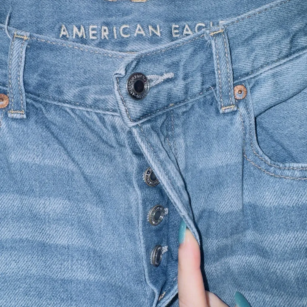 American Eagle Women's 0 X-Long Medium Wash Button Fly Hi Rise Girlfriend Jeans - Image 3
