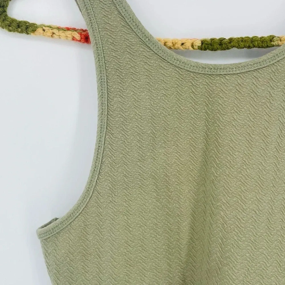 roxy sage green beachy textured scuba tank top size M - Image 4