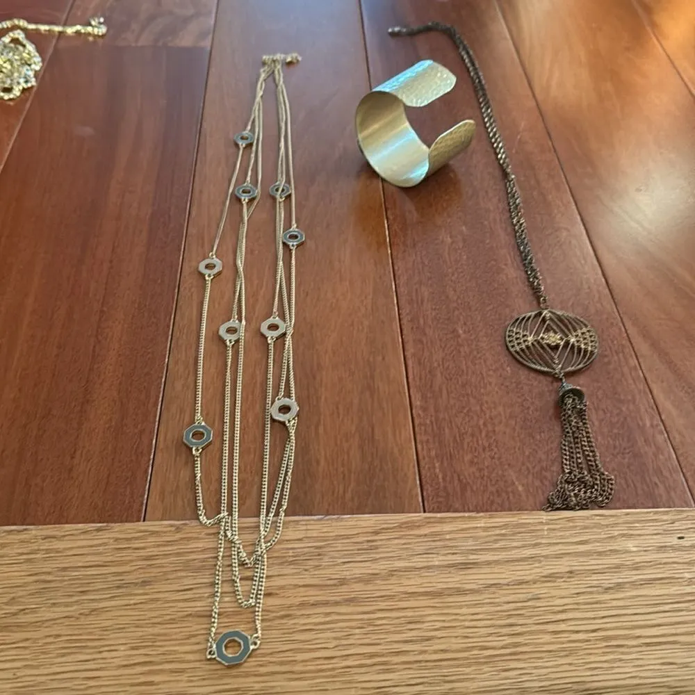 Bundle of 2 long necklaces and one bangel Gold - Image 2