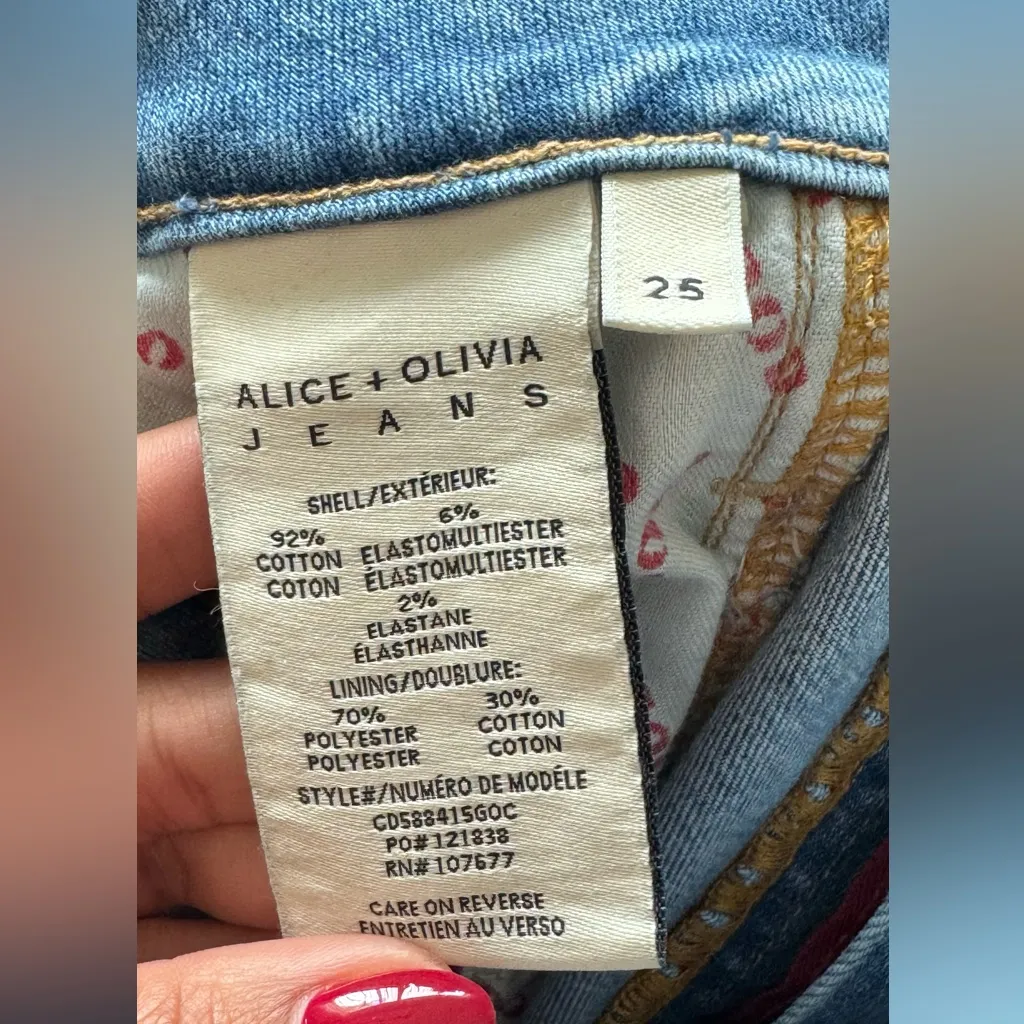 Alice + Olivia  Light Blue Ankle Jeans - Image 8