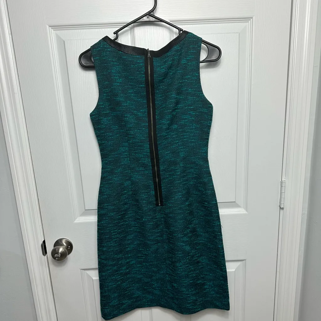 Tahari Teal and Black Mini Dress - Image 2