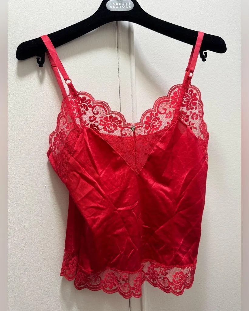 Vintage 70s 80s red Chantilly lace camisole top Size XS with red flower - Image 2