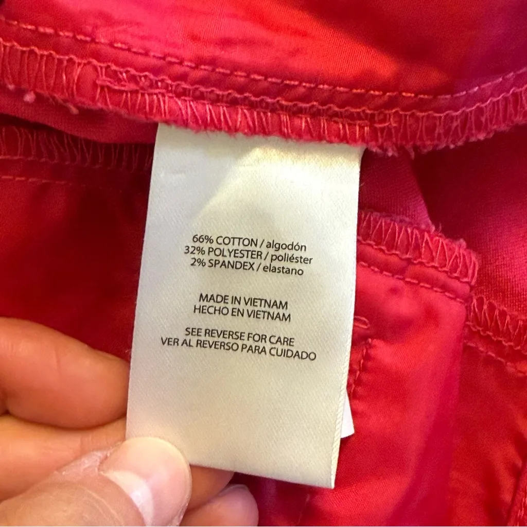 Isaac Mizrahi Fuschia Stretch 5" Inseam Scalloped Hem Tailored Shorts Size 12 - Image 5