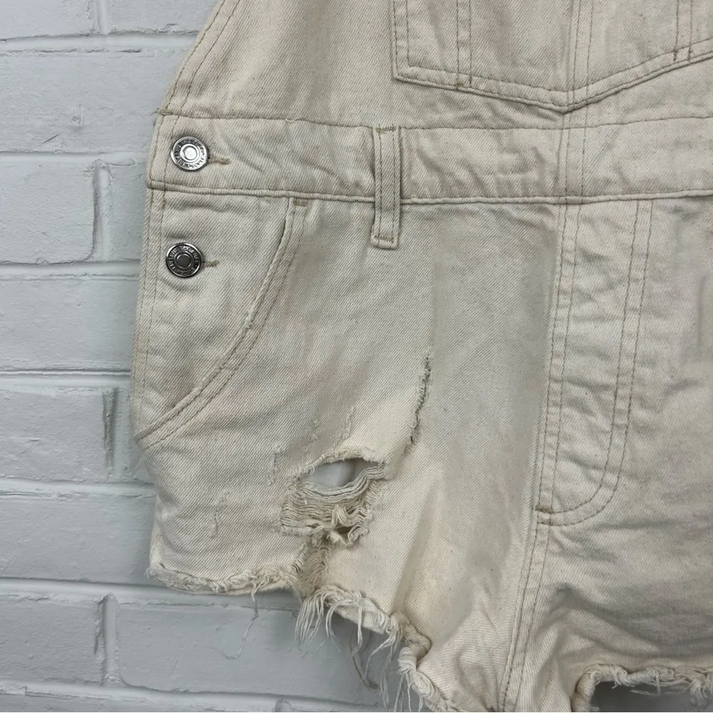 Free People We The Free Cream Distressed Denim Cutoff Short Overalls Size 25 - Image 6