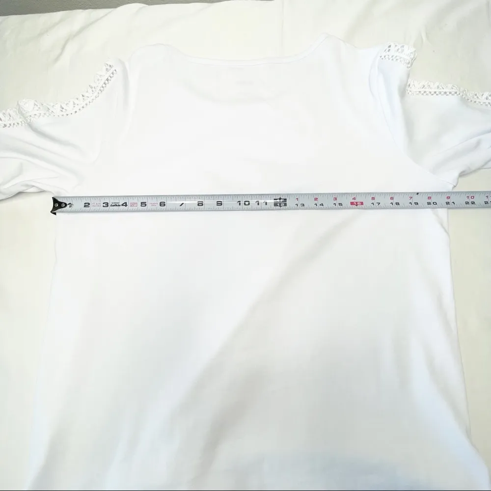 NEW White T Shirt with Violet Hue / Crocheted Sleeves Size M Blair NIP - Image 11