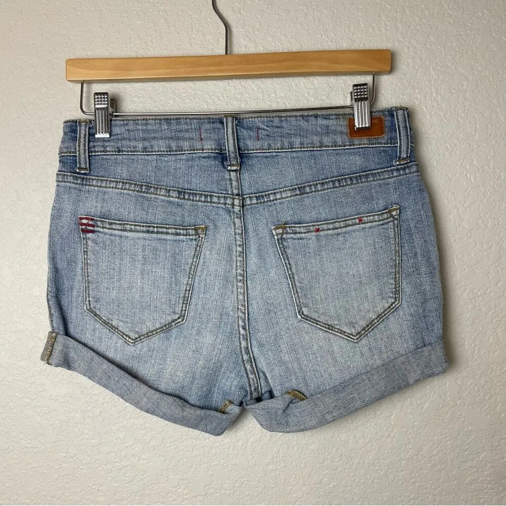 BDG Light Denim Cuffed Shortie Shorts Size 29 - Image 4