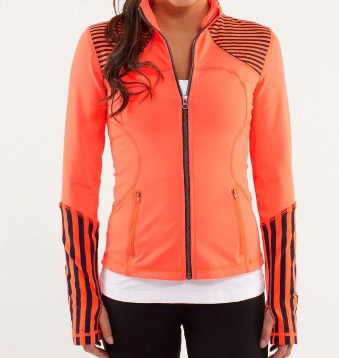 Lululemon Forme Jacket
Light Flare / Classic Stripe Light Flare Inkwell /Inkwell - Image 2