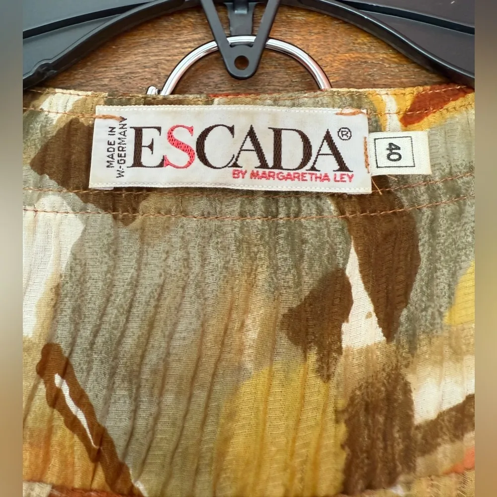 Escada Vintage 80’s Silk Tropical Floral Abstract 2pc Skirt Set - Image 3