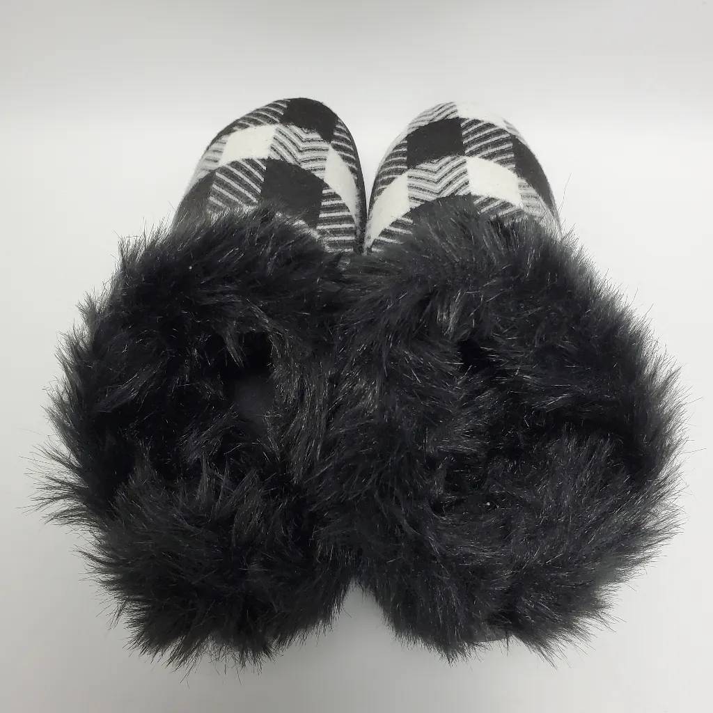 Fuzzy Black White Plaid Cozy Slip On Warm Comfy Fur House Slippers Size 7 - Image 6