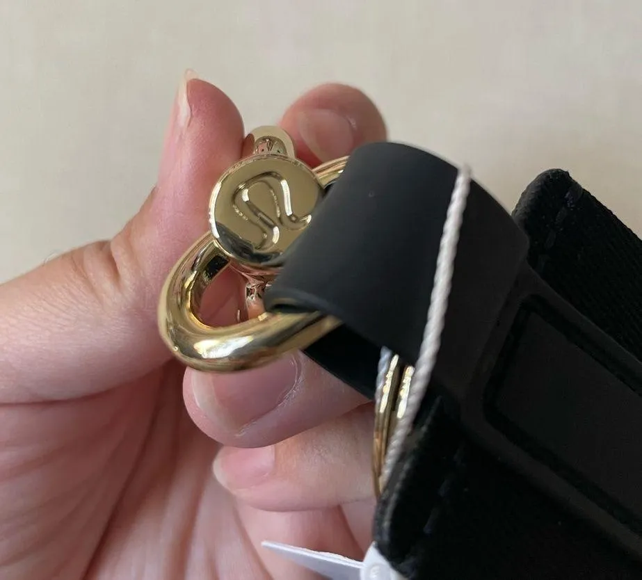 Never Lost Keychain - Black/Gold - Image 4