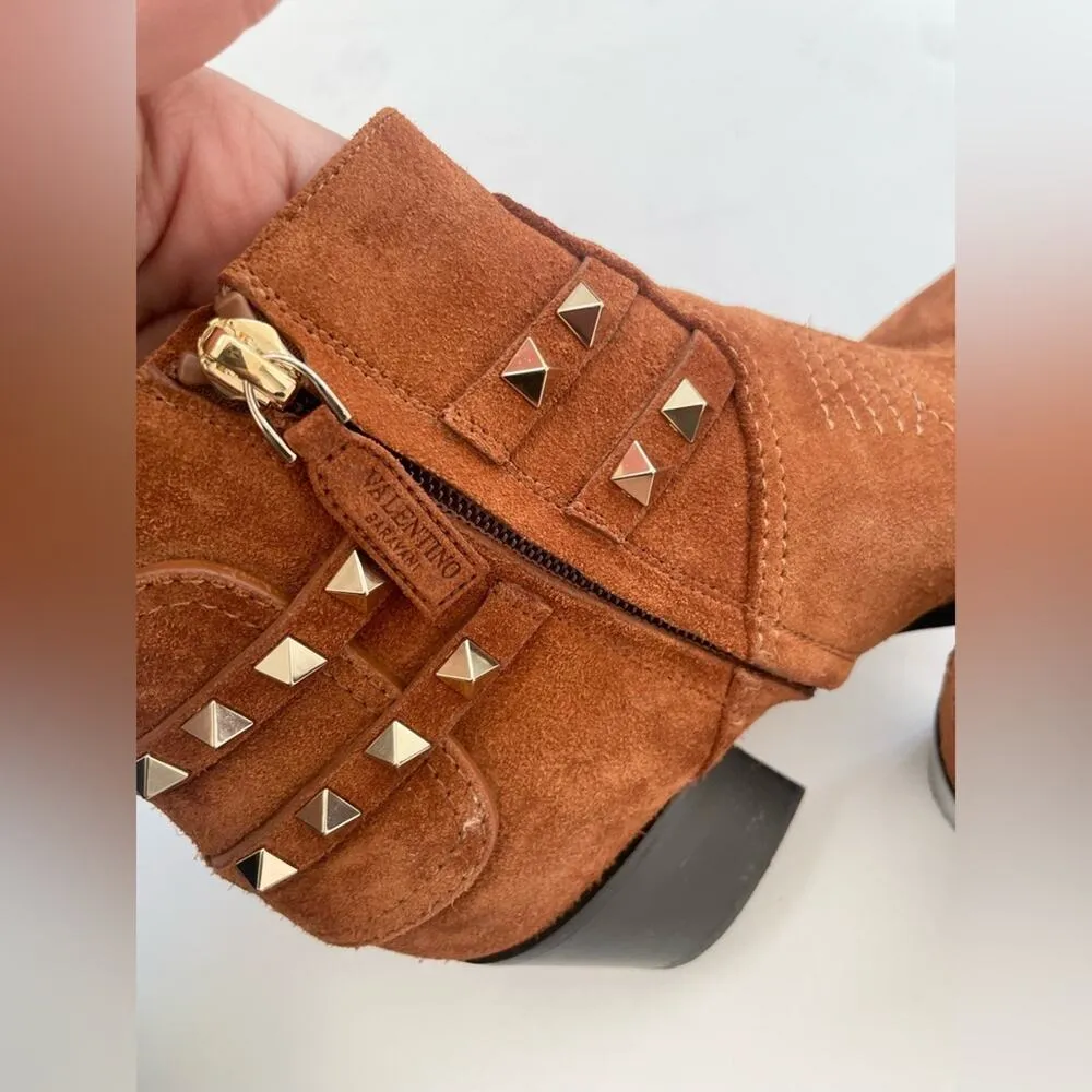 Valentino Garavani Tan Suede Rockstud Double Buckle 50mm Cowboy Ankle Boots EU38 - Image 14