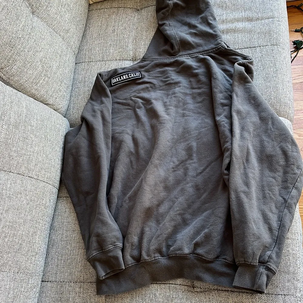 Oakland Gray Hoodie Size M - Image 3