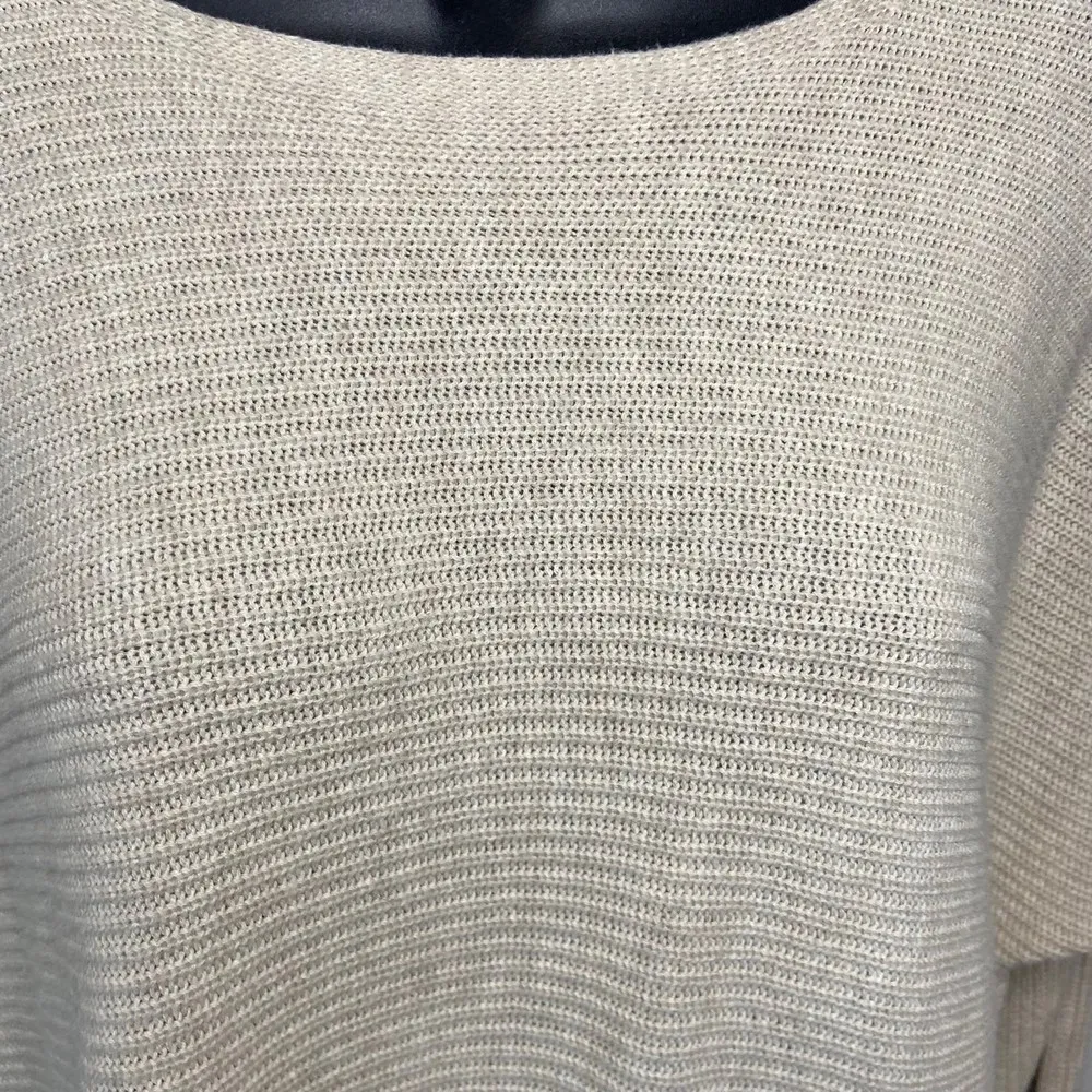 J Jill Heather Oatmeal Knit Wearever Textured Dolman Sleeve Sweater Size Small - Image 6