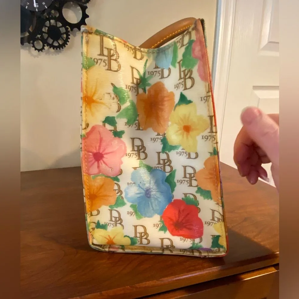 Vintage Dooney and Bourke Hibiscus Shoulder Bag & Wallet Set - Image 10