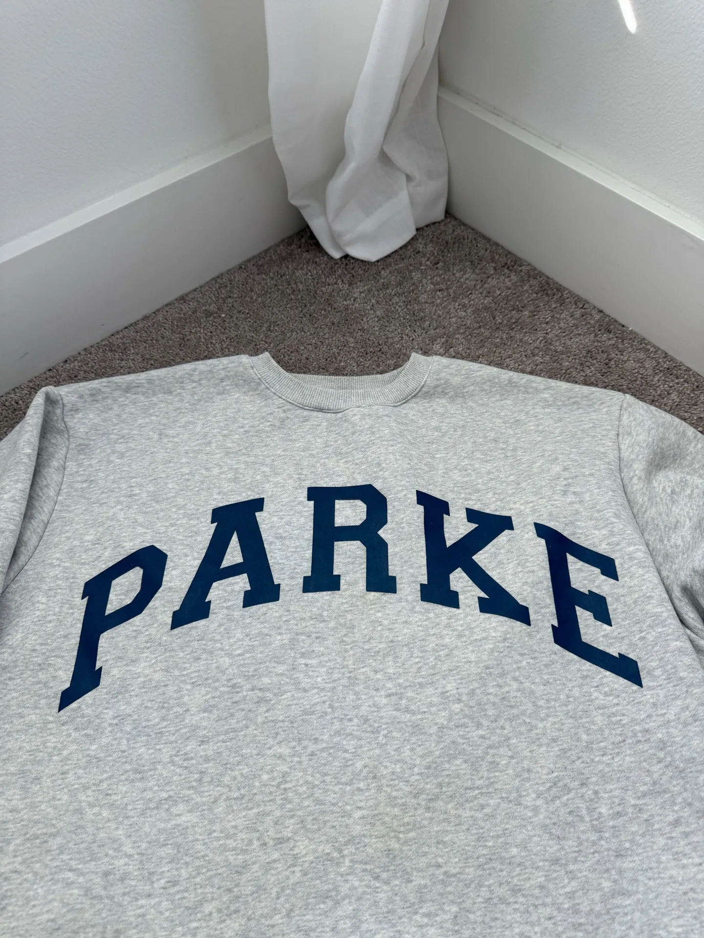 PARKE Crewneck - Image 4