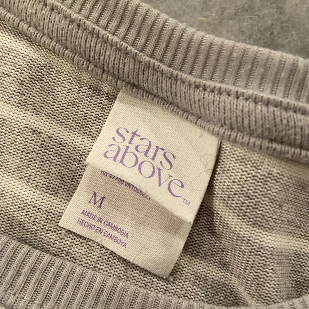 Stars Above Gray White Stripe Crew Neck Soft Plush Long Sleeve Shirt Size M - Image 11