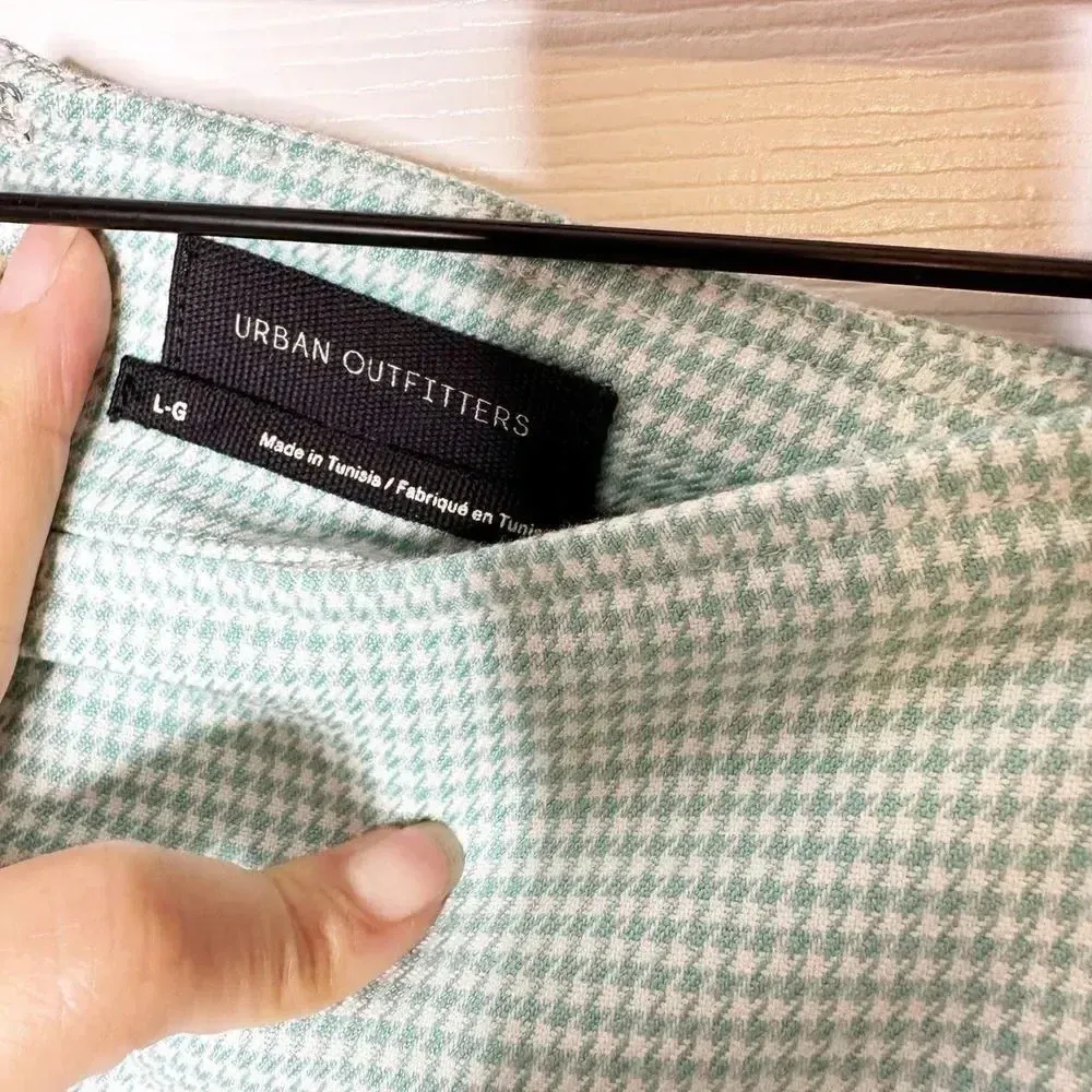 URBAN OUTFITTERS Size Large Light Green Gingham Side Pocket Mini‎ Skirt - Image 8