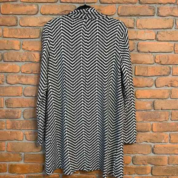 The Limited Cardigan Womens Size XL Black White‎ Duster Wrap Front Chevron Print - Image 3