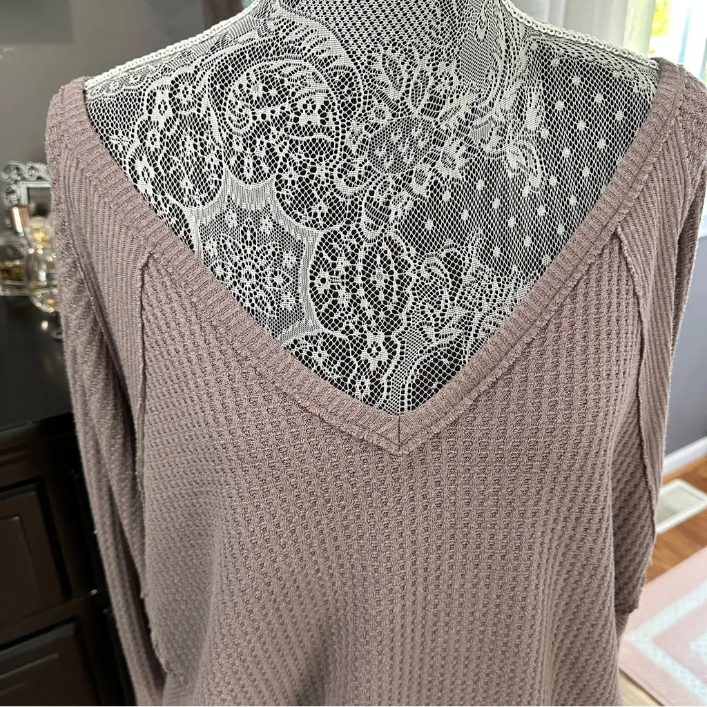 We The Free Waffle Knit V-Neck Dolman Sleeve Thermal Top XS Mauve Taupe - Image 6