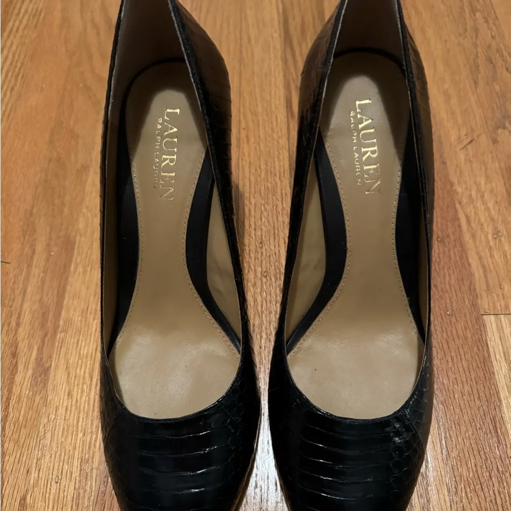 Ralph Lauren Women's 7.5 Black Snakeskin  Leather Heels Pumps 3” Heel - Image 2