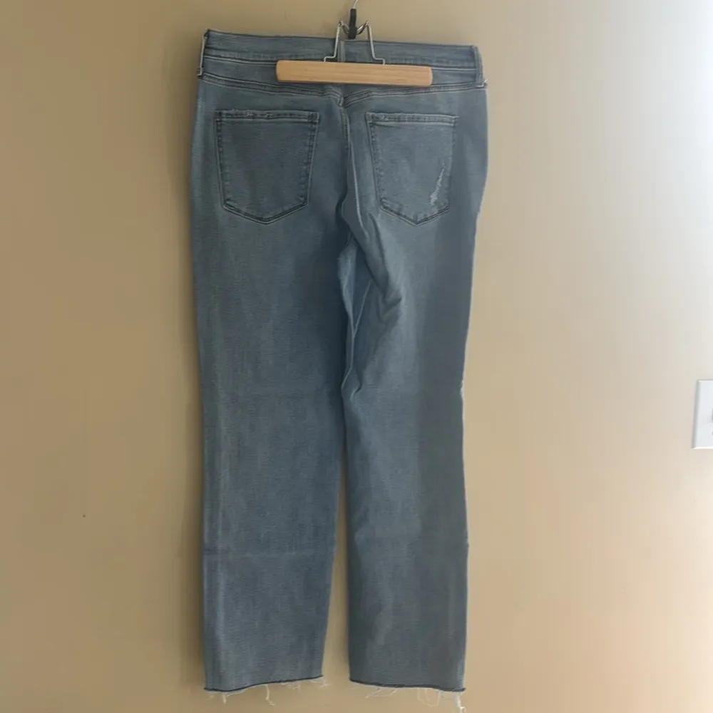 a.n.a Women's Light Blue high rise straight Jeans NWT 10 - Image 4