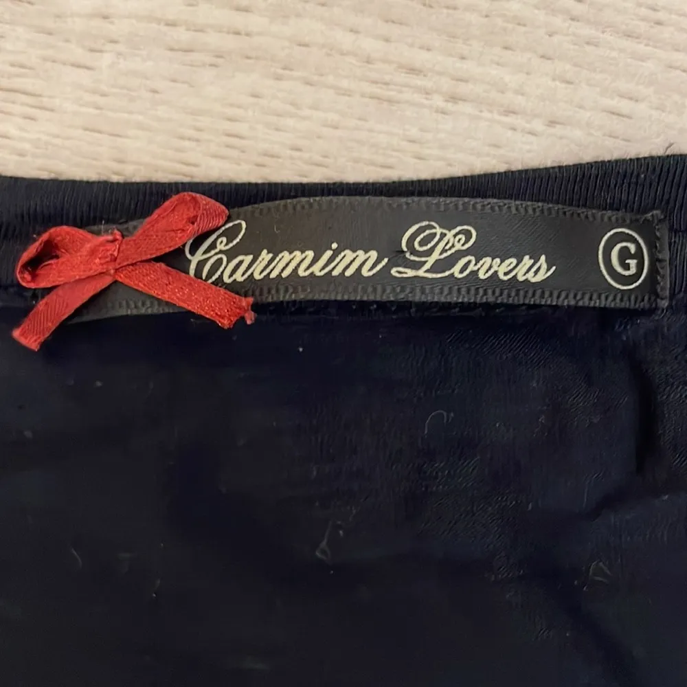 Carmim Lovers Black Sleeveless Tank Top with White Sparkly Beaded Sleeves Size L - Image 3