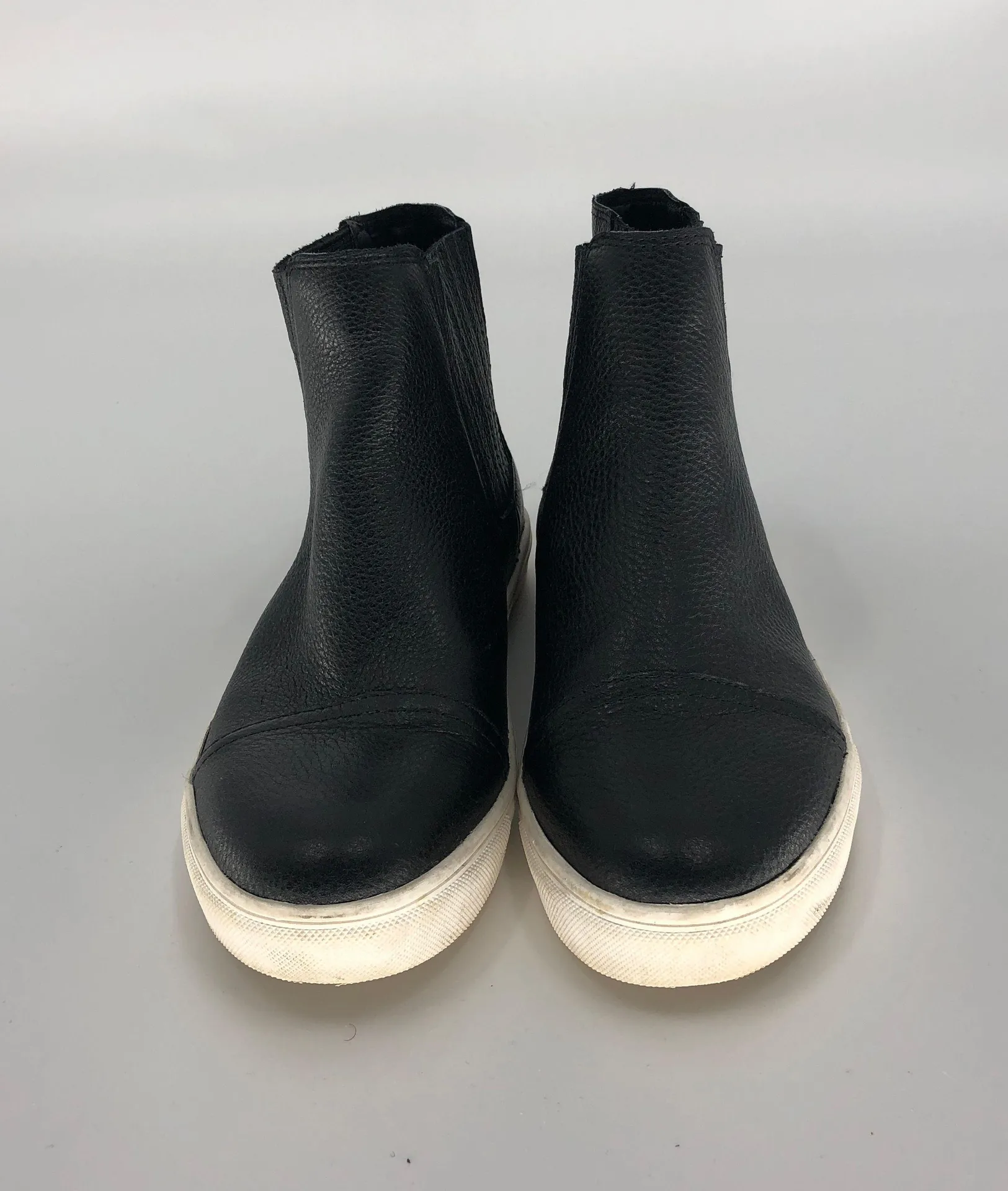 Karrlton Sneaker - Image 8