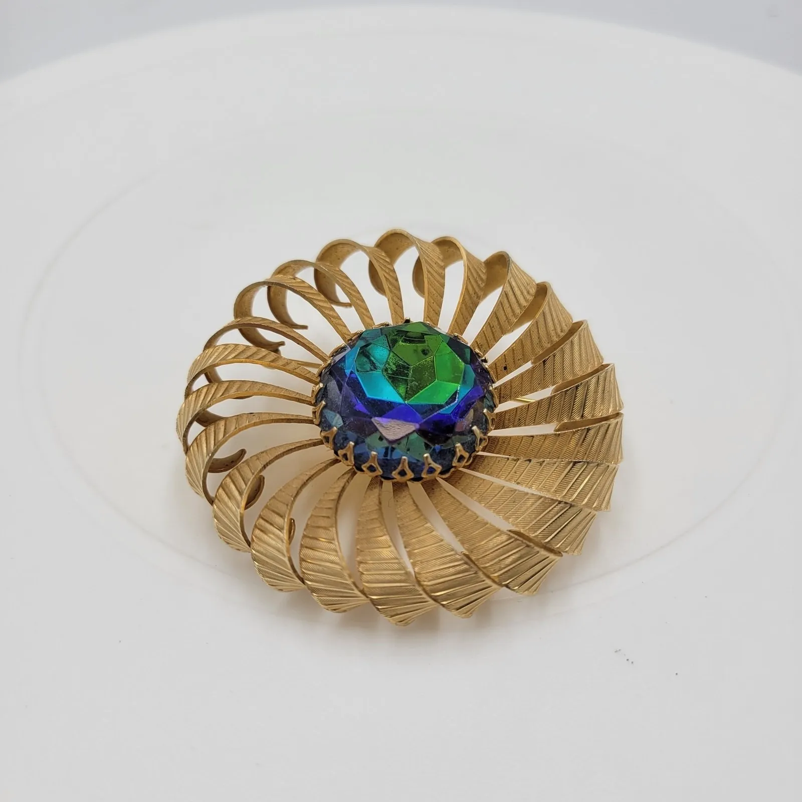 Vintage Rhinestone Pinwheel Brooch 2" Blue Green Gold Tone Crown Setting Pin - Image 12