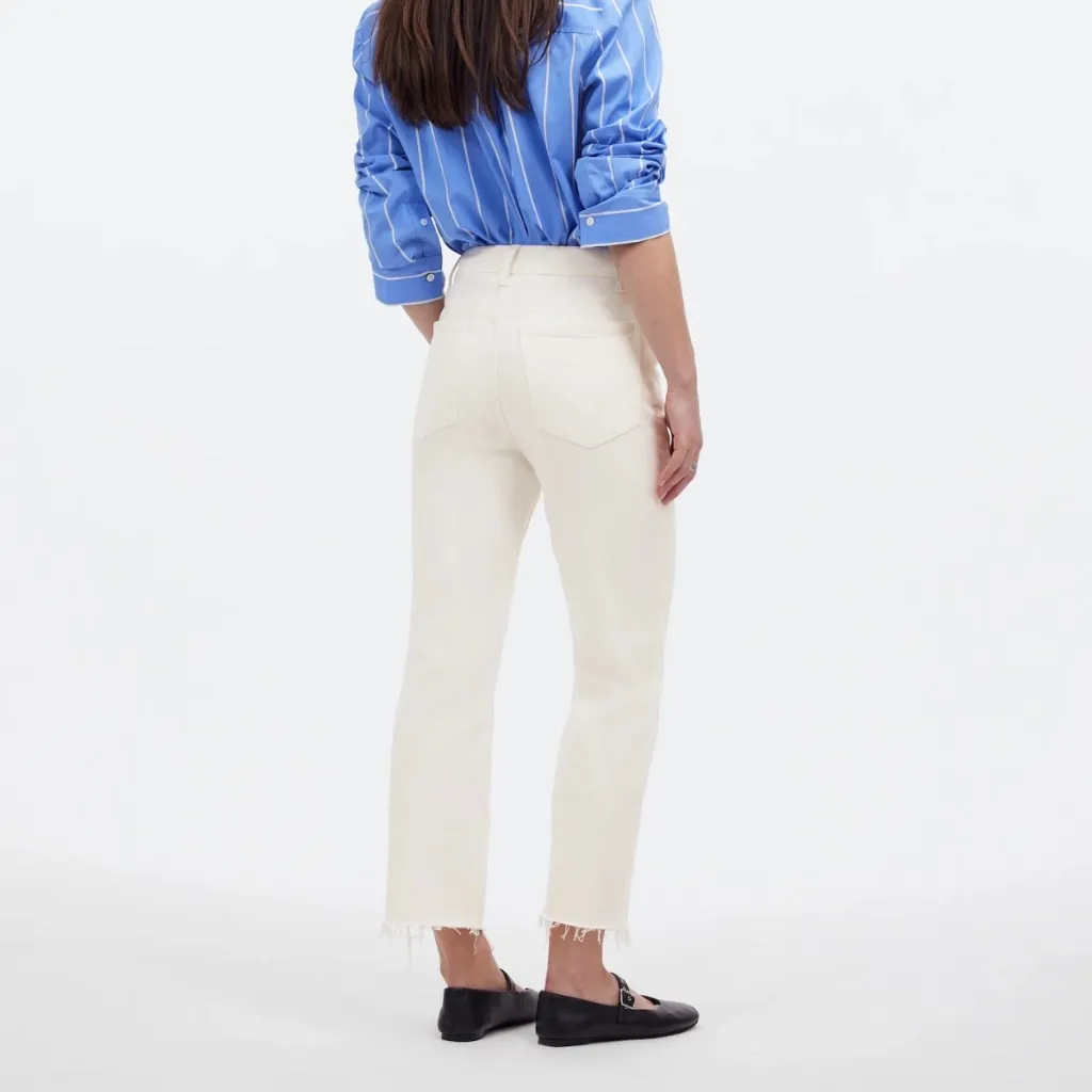 Madewell The Petite '90s Straight Crop Jean in Tile White, Size 25 - Image 3