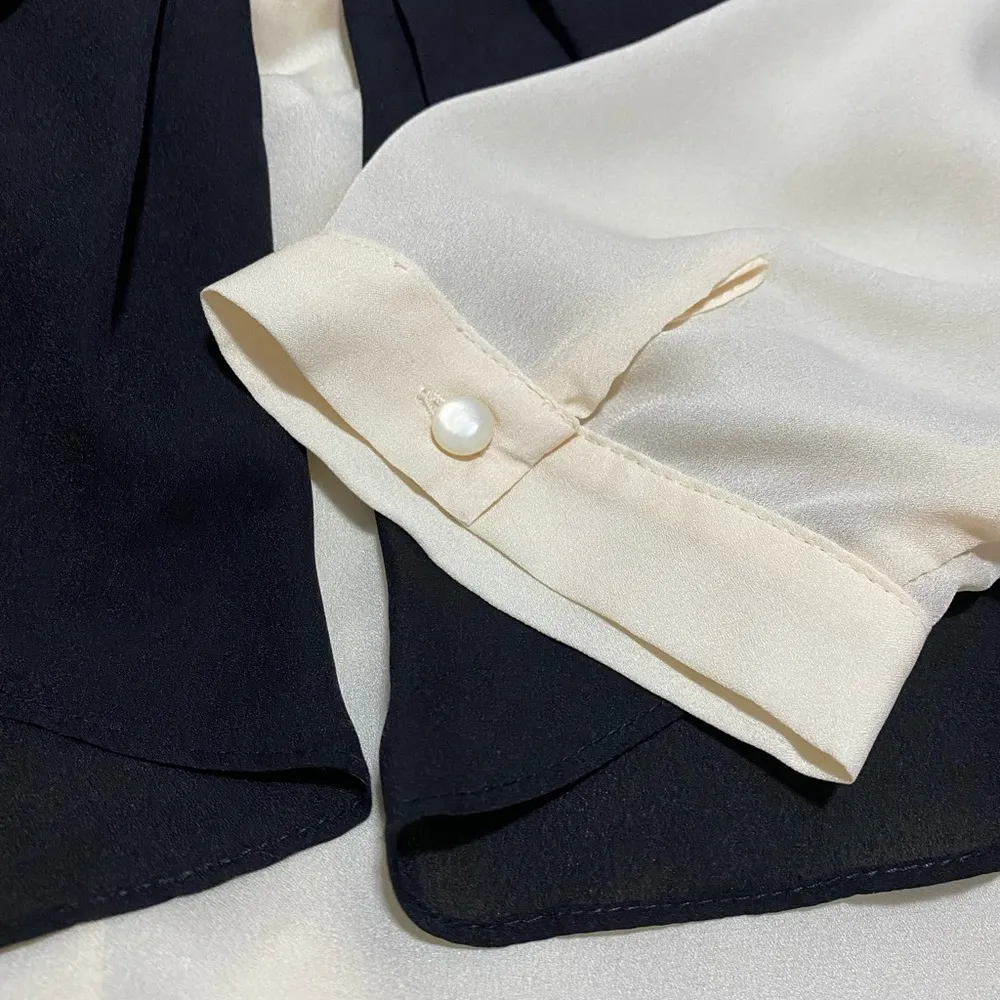 ASOS Black and Ivory Short Sleeve Blouse Size 8 - Image 5