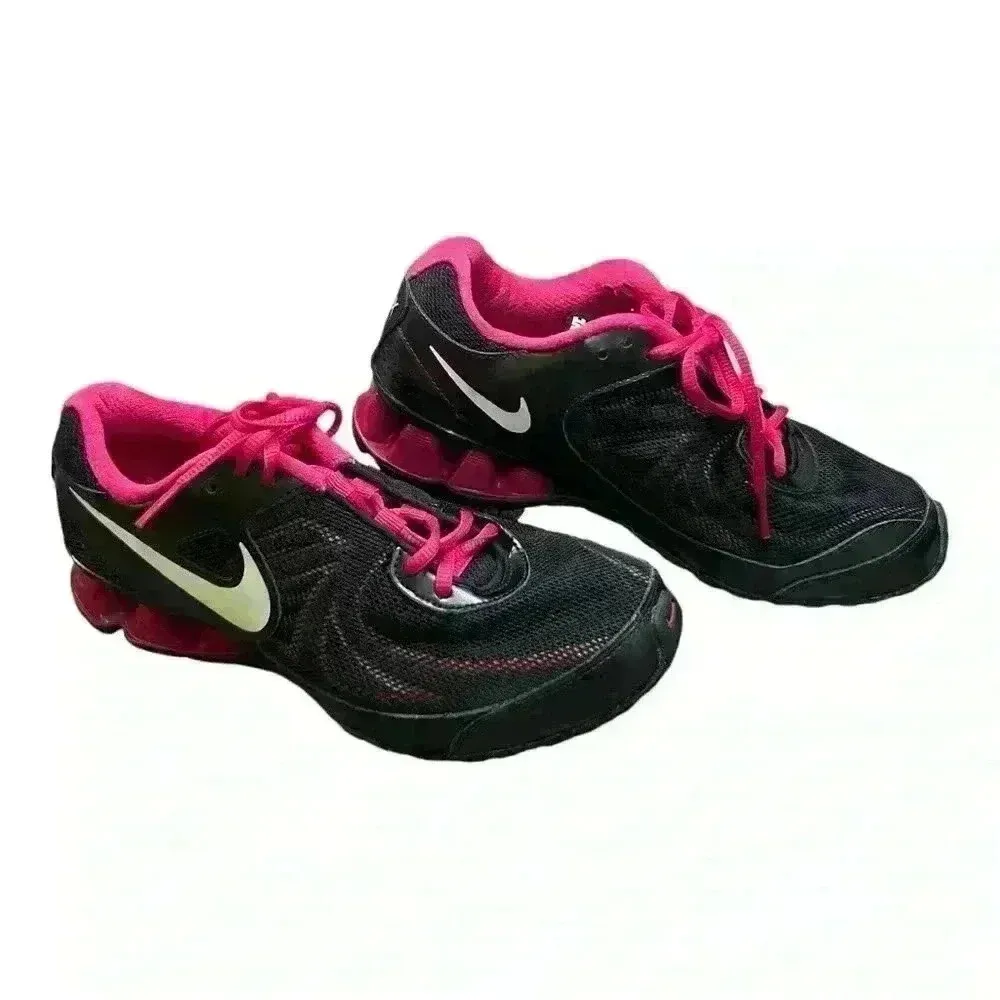 nike reax womens black and pink