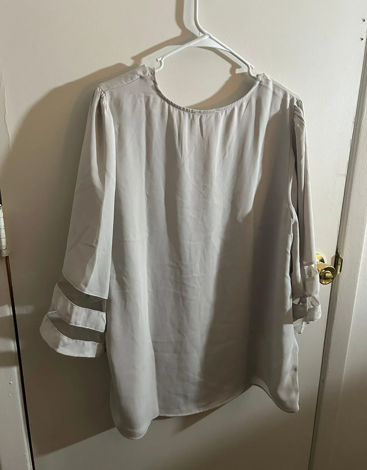 Gray 3/4 Sleeve Elegant  Blouse XL - Image 3