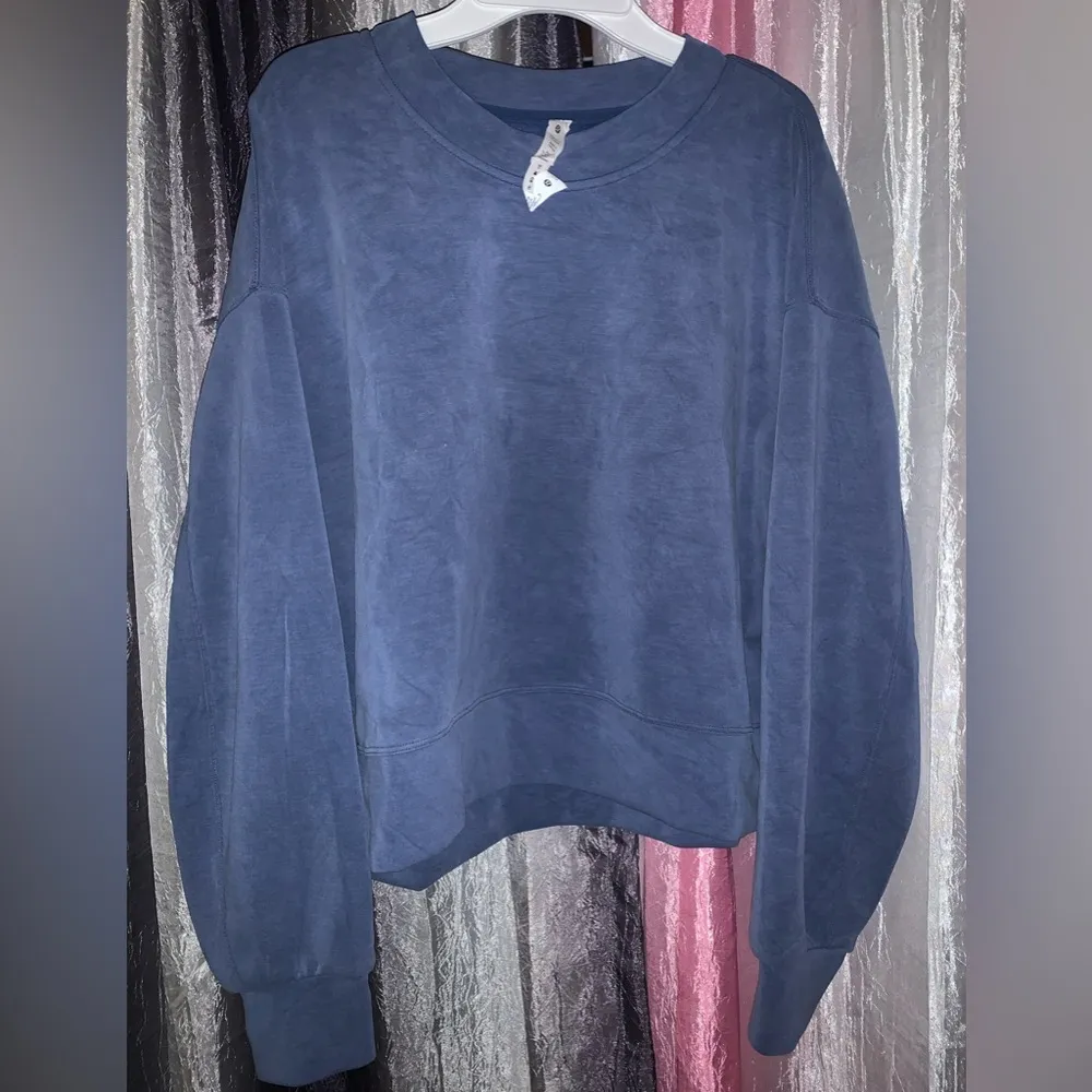 NWOTs Softstreme Perfectly Oversized Cropped Crew size 6 - Image 5