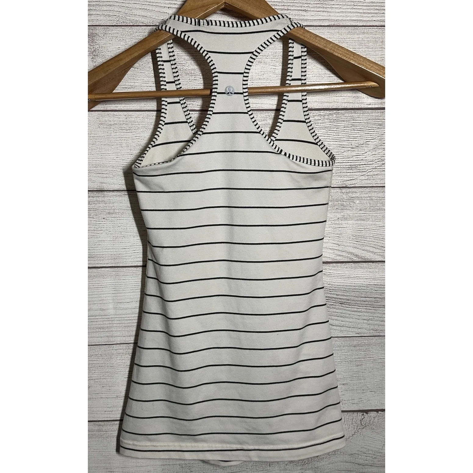 Lululemon Stripe Tank Top Size 4‎ Racerback Cream Black Gray Razorback Pullover - Image 4