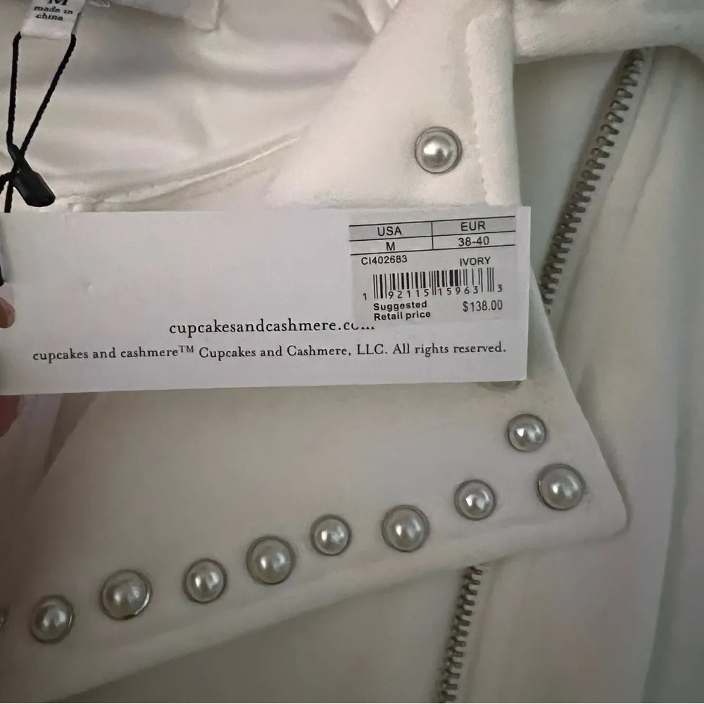 NWT Cupcakes & Cashmere White Studded Asymmetrical Zip Bomber Jacket Size Medium - Image 13