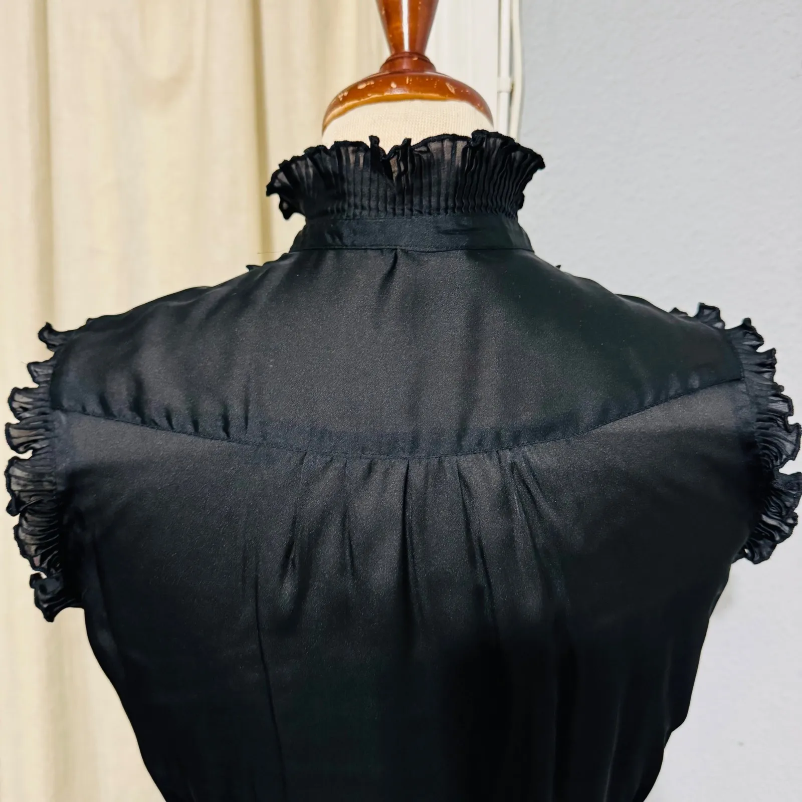 CONVERSE ONE STAR Black Ruffle Mock Neck Sleeveless Button Up Shirt Women's M - Image 5