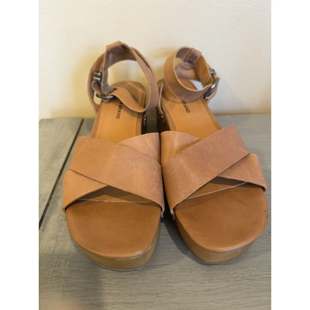 LUCKY BRAND Tan Criss-Cross Leather Studded Chunky Heel Slingback Sandals sz 7.5 - Image 2