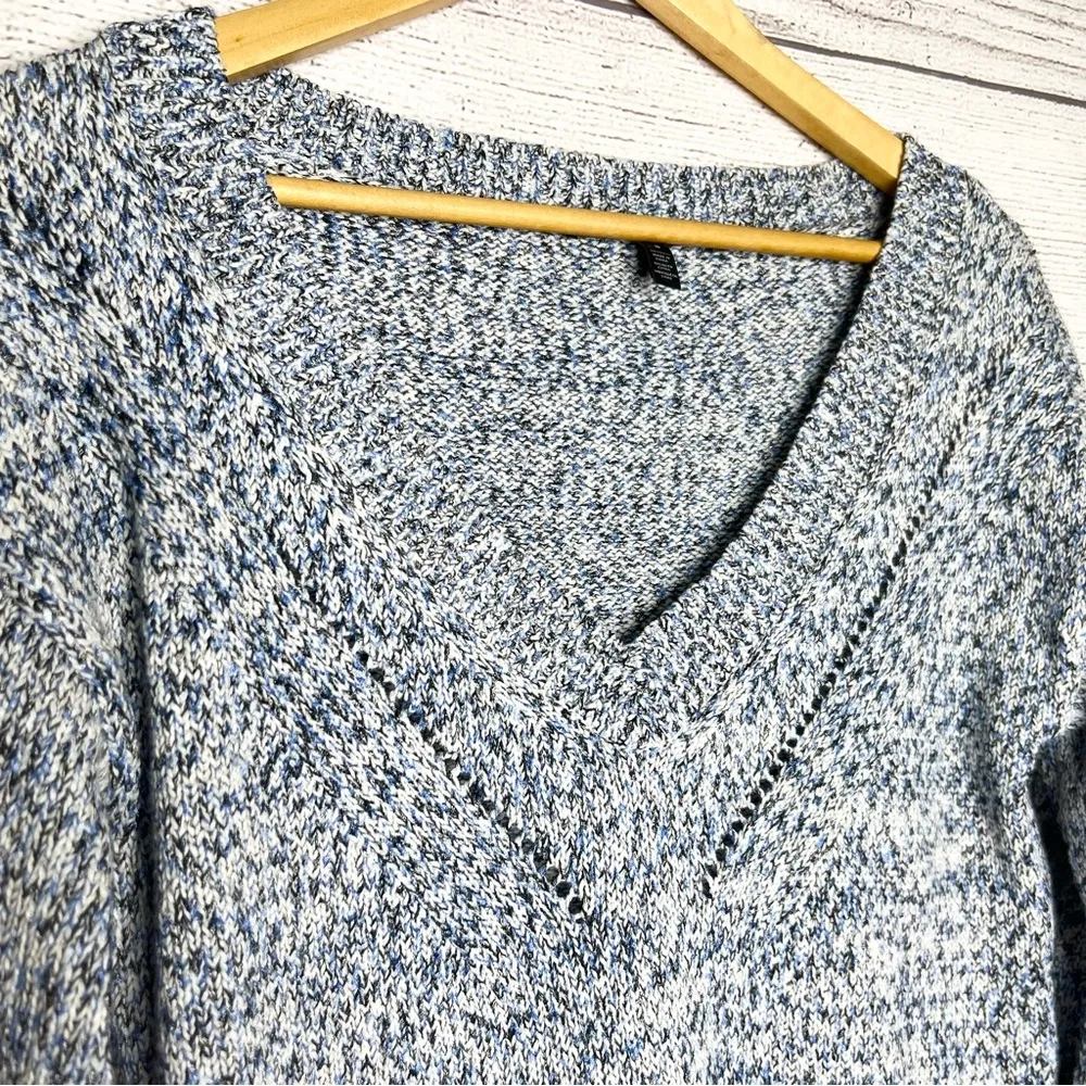 WHBM Blue Multicolor Cozy Thick Knit V-Neck Pullover Sweater Top Size Small - Image 2