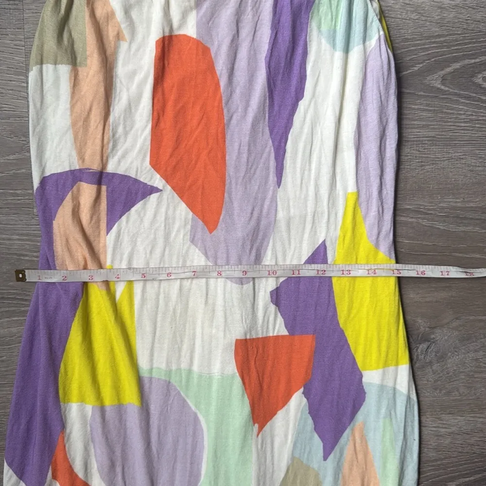 ALICE AND OLIVIA JAMES ABSTRACT PATTERN BODY-CON TANK DRESS IN WHITE MULTI 10 - Image 12